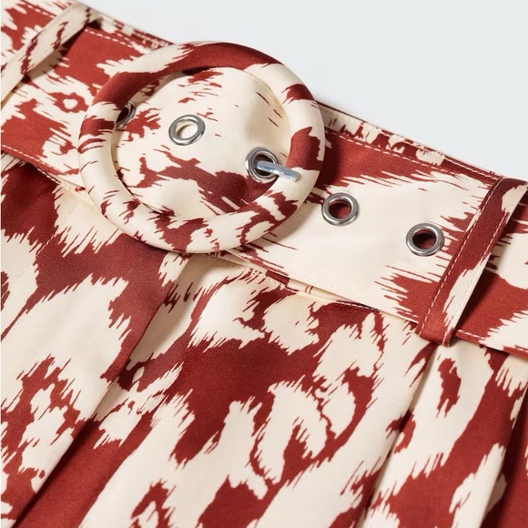 “Mango” palazzo pants. Red and white print. Ladies size 8 - Picture 4 of 6